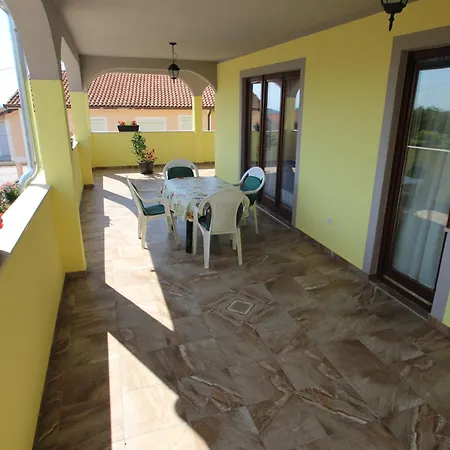Dakovic *
