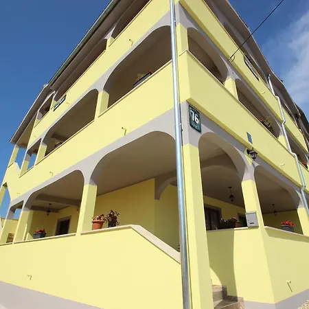 Apartment Dakovic